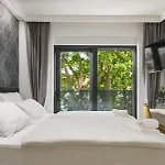 Tria Quercus Villa