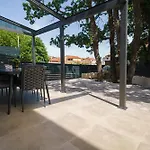 Villa Tria Quercus *