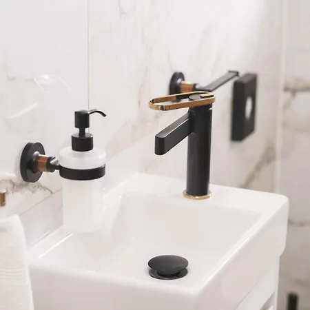 Tria Quercus * 보디체