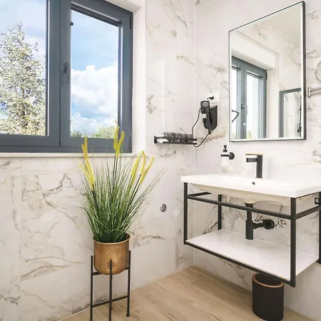 빌라 Tria Quercus *