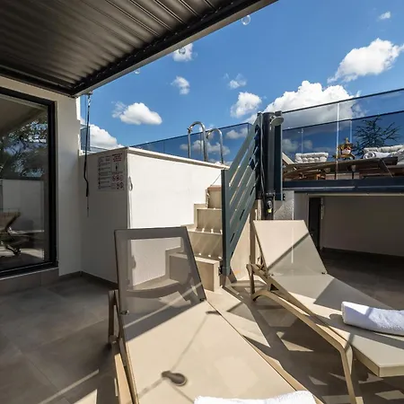 Tria Quercus * 보디체