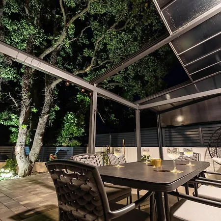 Tria Quercus * 보디체