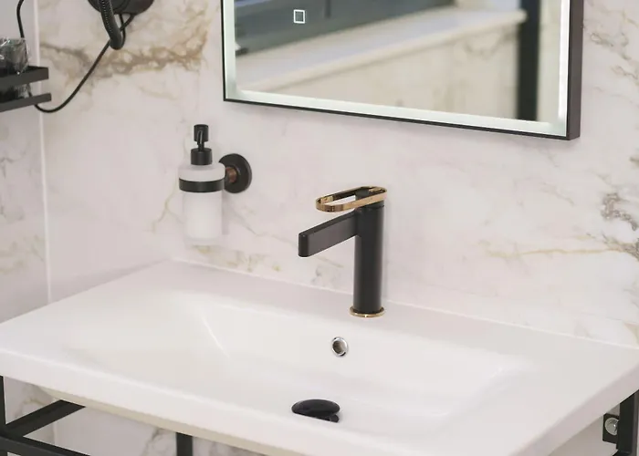 Tria Quercus Villa *